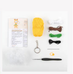 Gigi the Giraffe Mini Amigurumi Keyring Kit