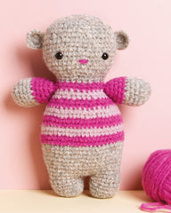 Book - The Beginner's Guide to Crochet by Claire Montgmerie