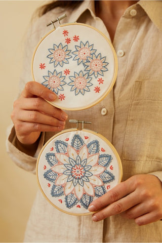 DMC THE MINDFUL MANDALA EMBROIDERY DUO KIT TB168