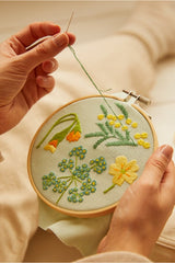 DMC THE QUIET GARDEN EMBROIDERY DUO KIT TB169