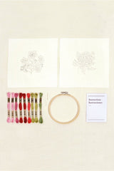 DMC THE BLISSFUL BLOOMS EMBROIDERY DUO KIT TB167