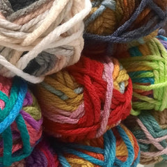Stylecraft Merry Go Round XL Super Chunky Pattern 9961 - Accessories