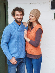 Hayfield 16 Favourite Aran Knits Book 527