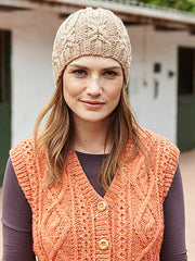 Hayfield 16 Favourite Aran Knits Book 527