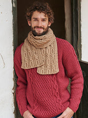 Hayfield 16 Favourite Aran Knits Book 527